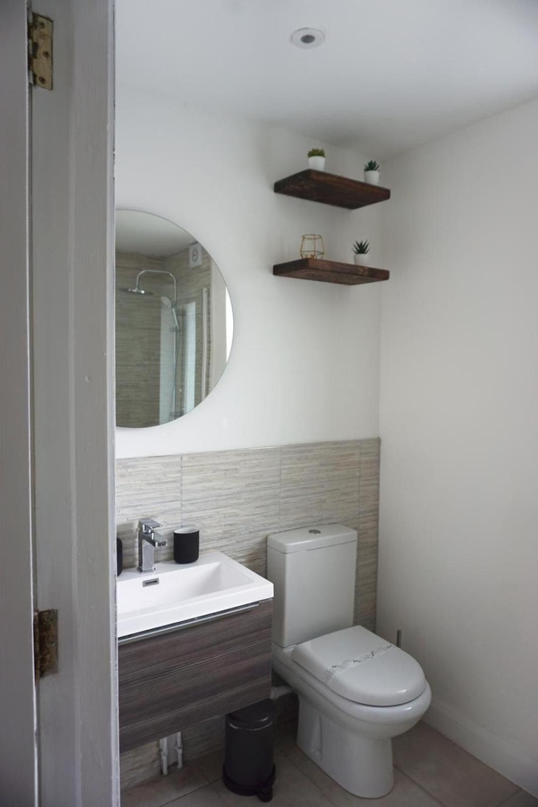 Twin Room Private Bathroom