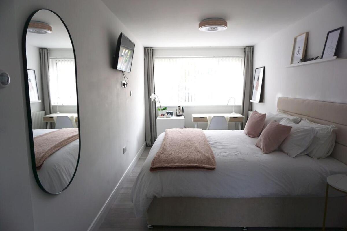 Twin Room Private Bathroom