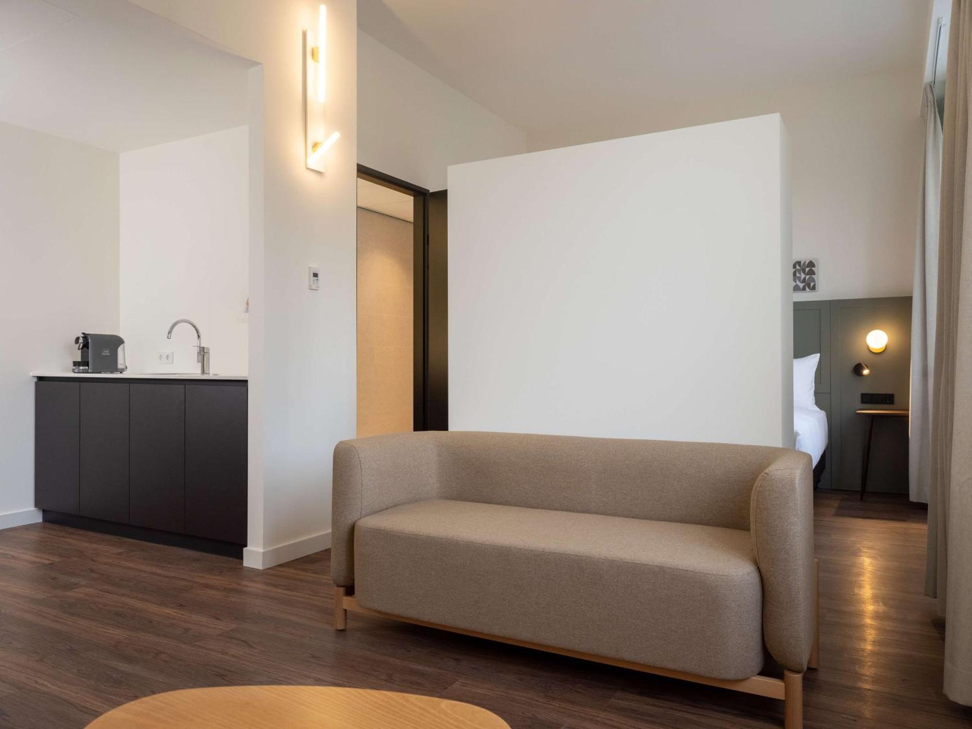 Junior Suite,1654351189:JPEG