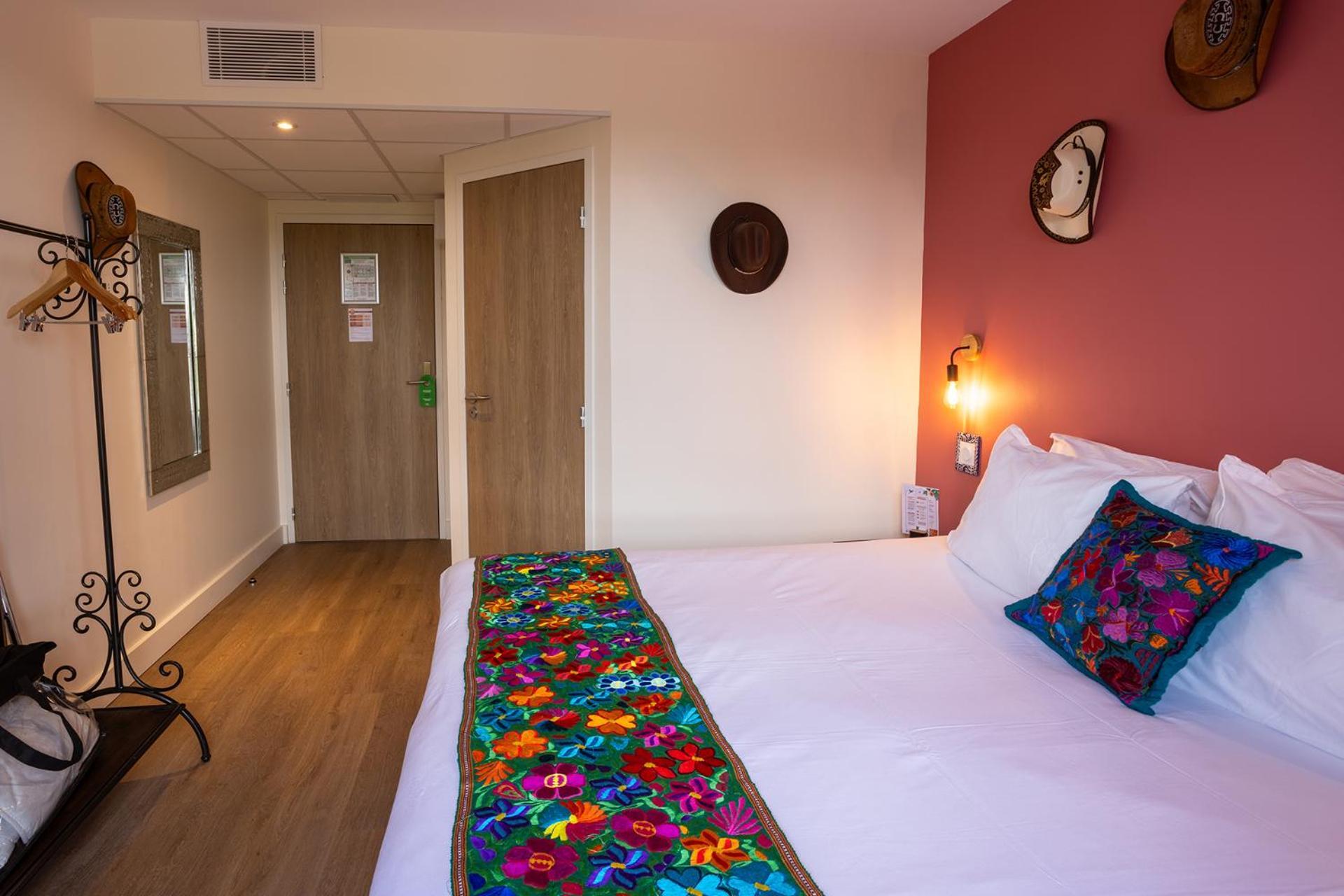 Double Room,1654374405:JPEG