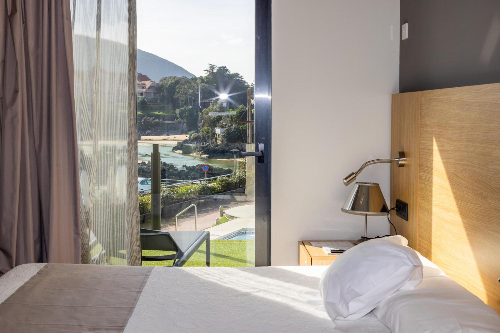 Double or Twin Room Terrace