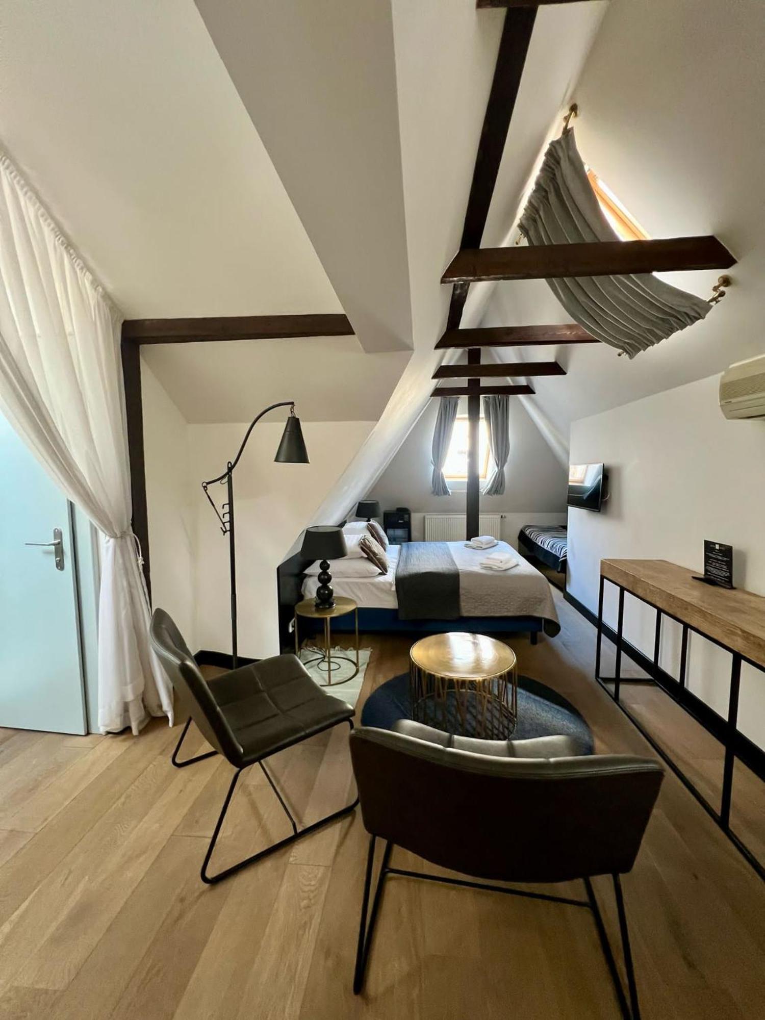 Attic Double Room without Lift