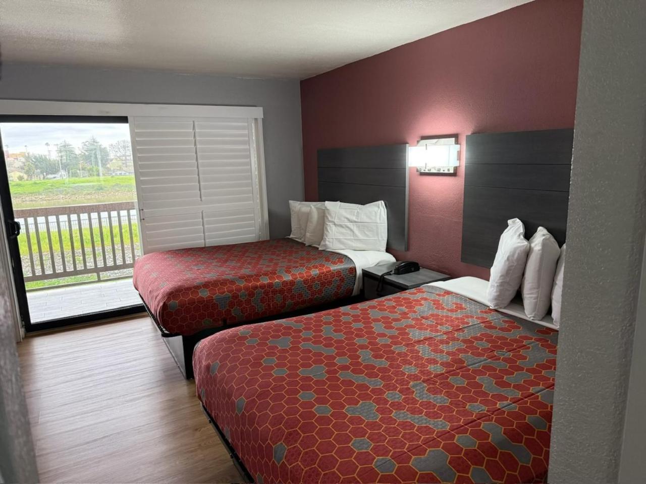 Standard Queen Room Two Queen Beds