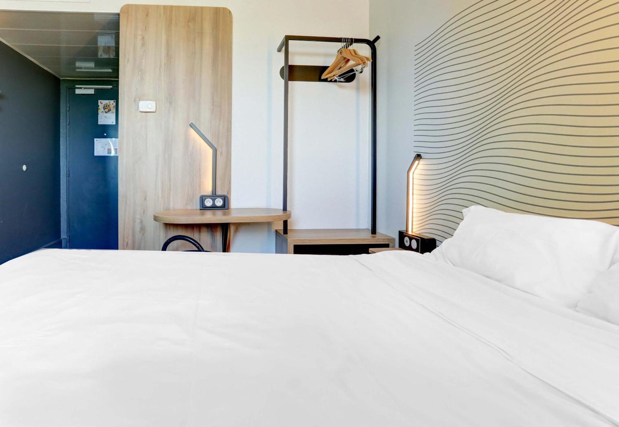 Double Room,1656202056:JPEG