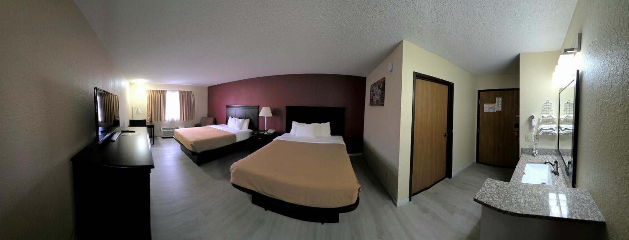 Queen Room Two Queen Beds Non-Smoking