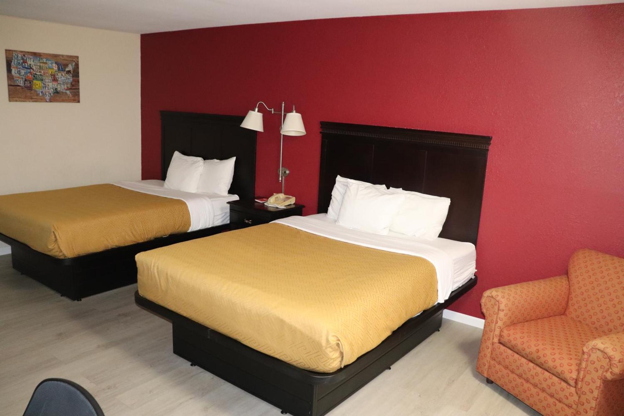 Queen Room Two Queen Beds Non-Smoking
