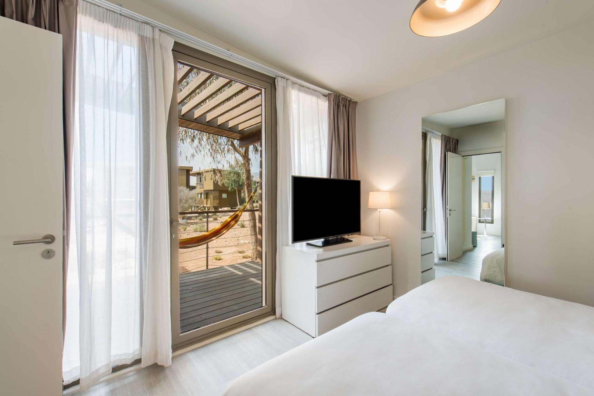 One-Bedroom Bungalow Suite Terrace