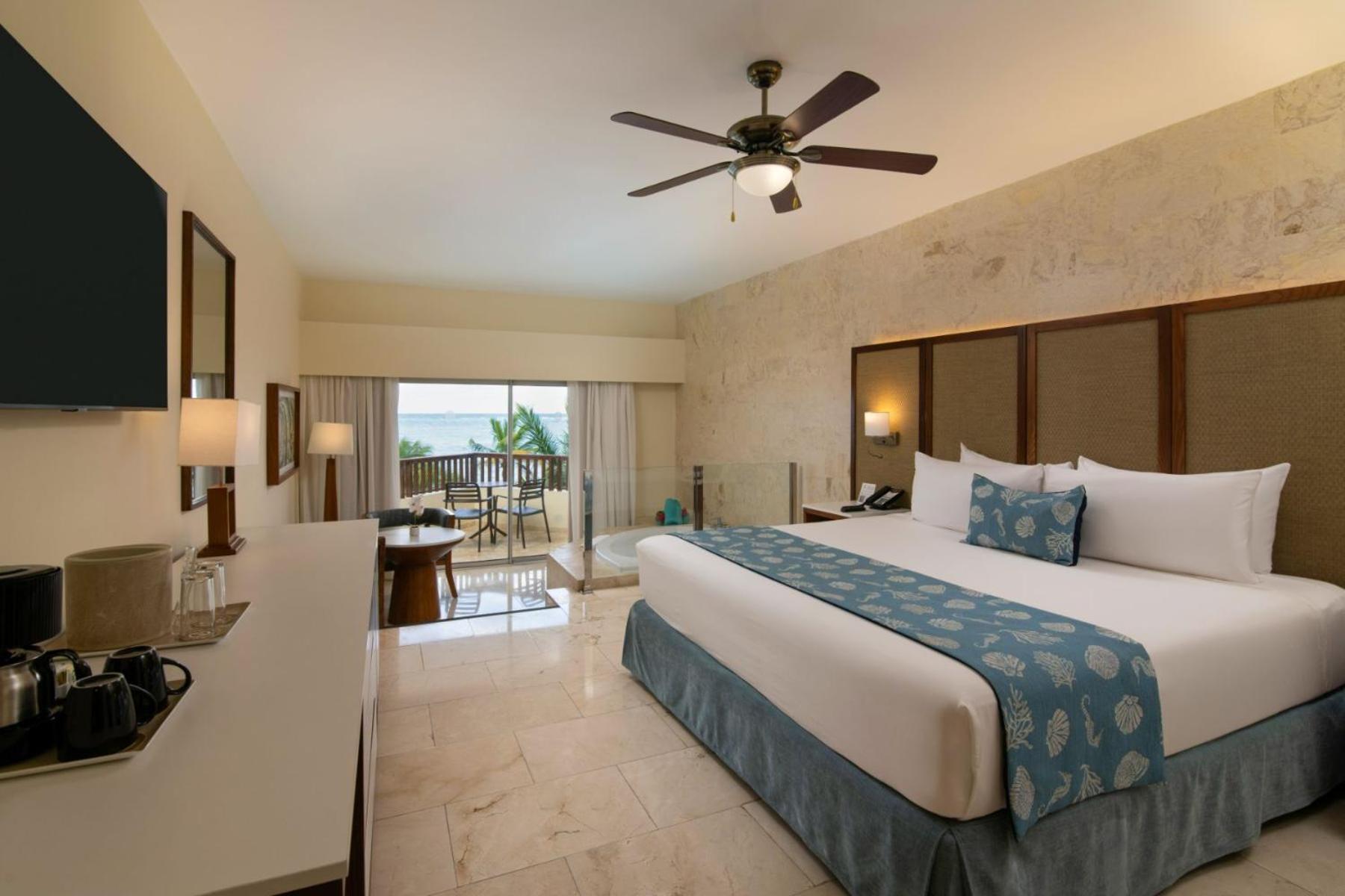 Premium Junior Suite mit Whirlpool zur Meerseite