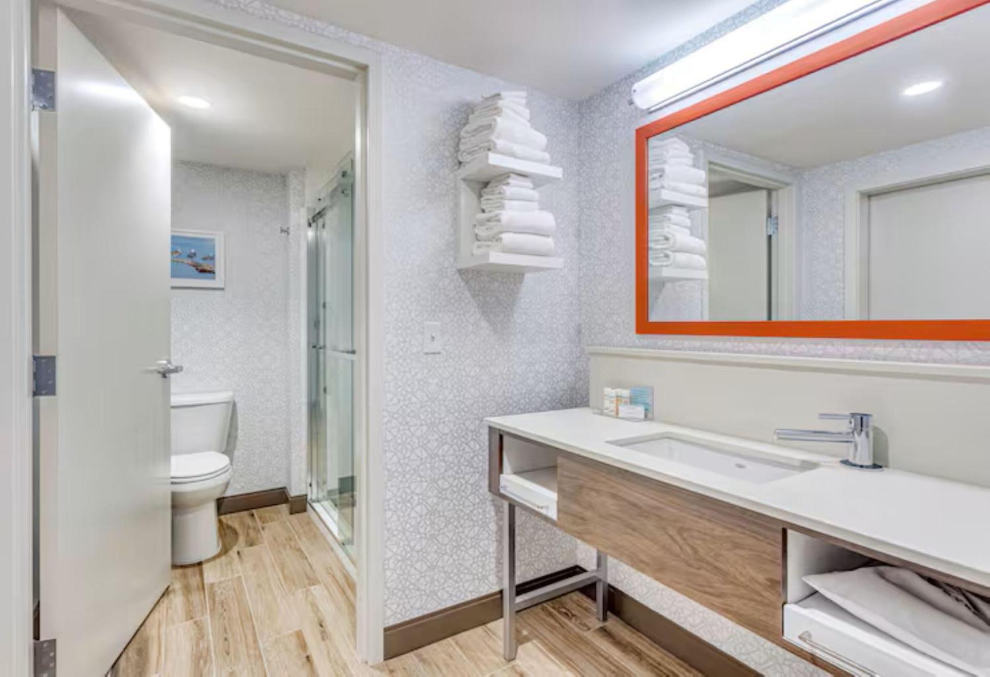 One-Bedroom King Suite Non-Smoking