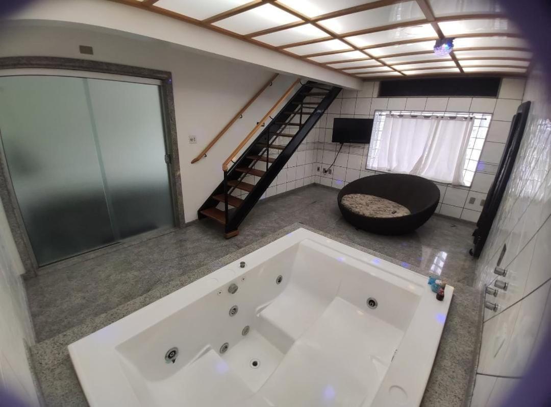 Deluxe Suite Spa Bath