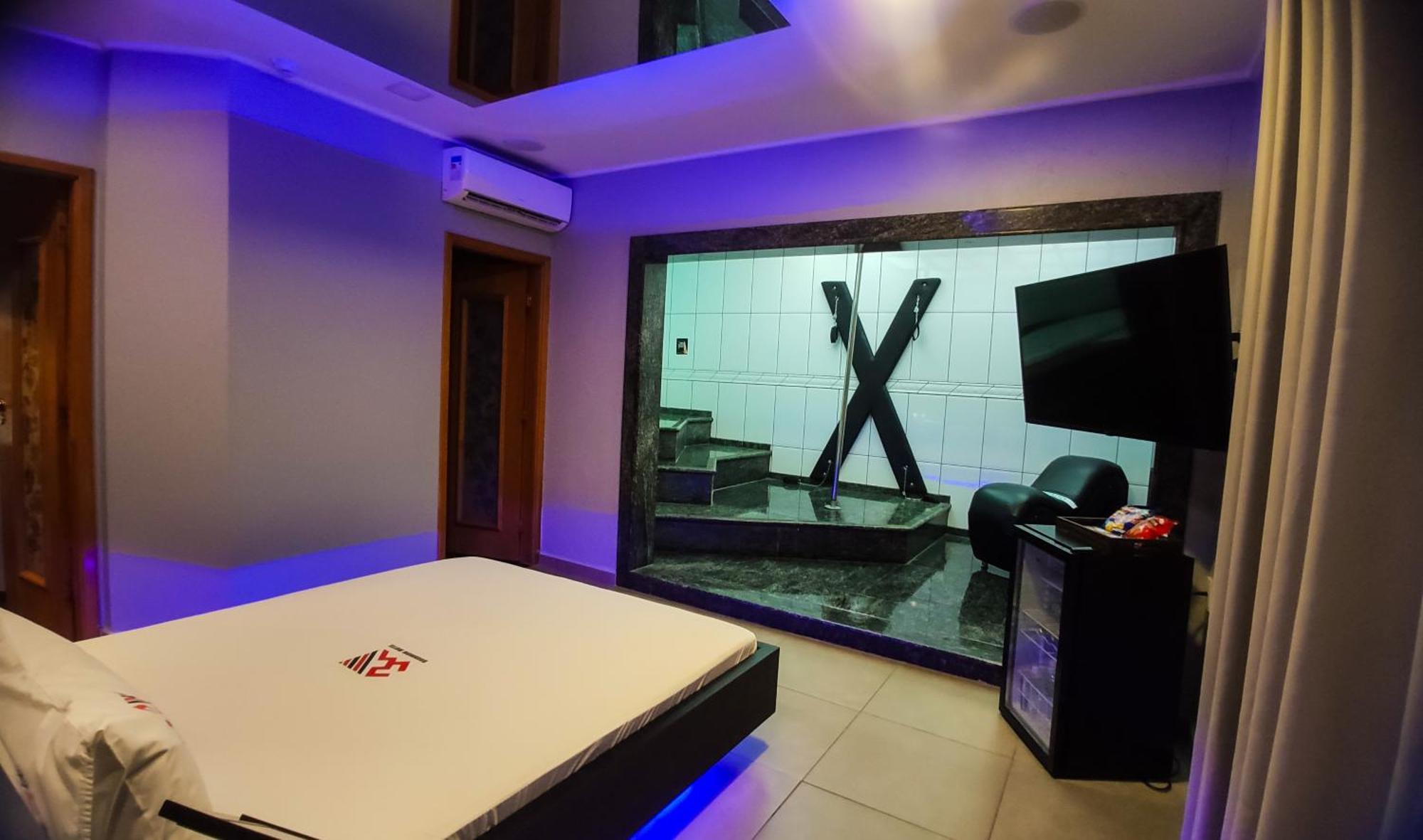 Deluxe Suite Spa Bath