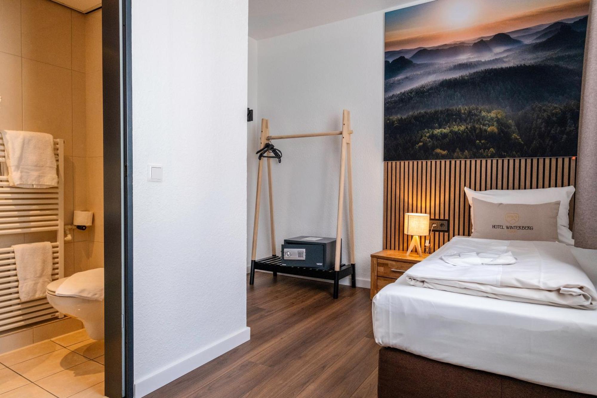 Single Room,1657135052:JPEG