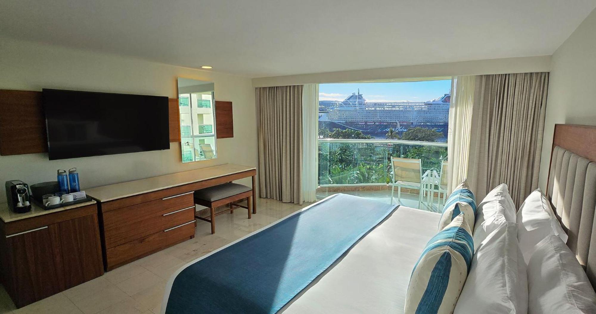 Deluxe High Floor King