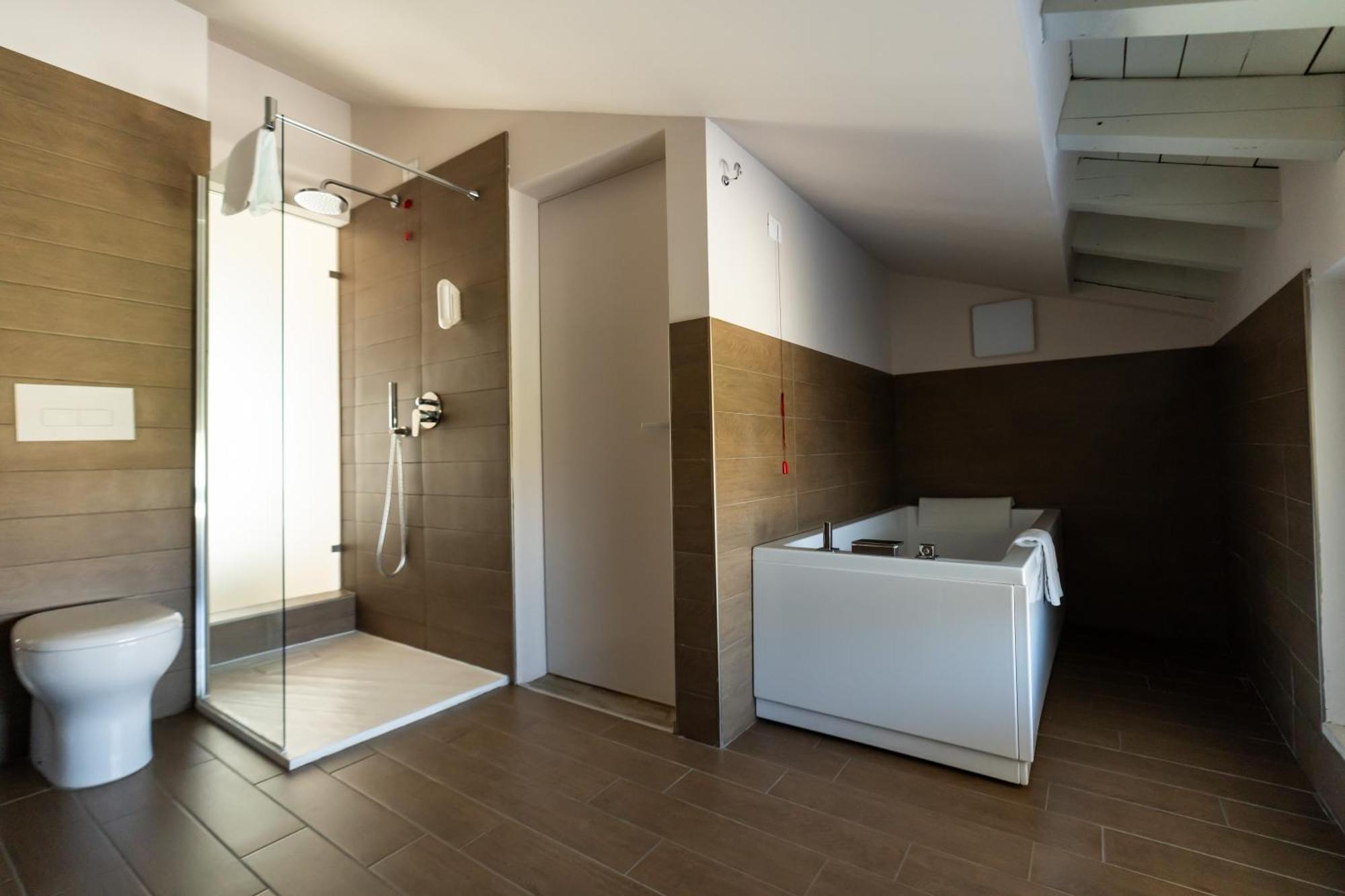 Suite Spa Bath