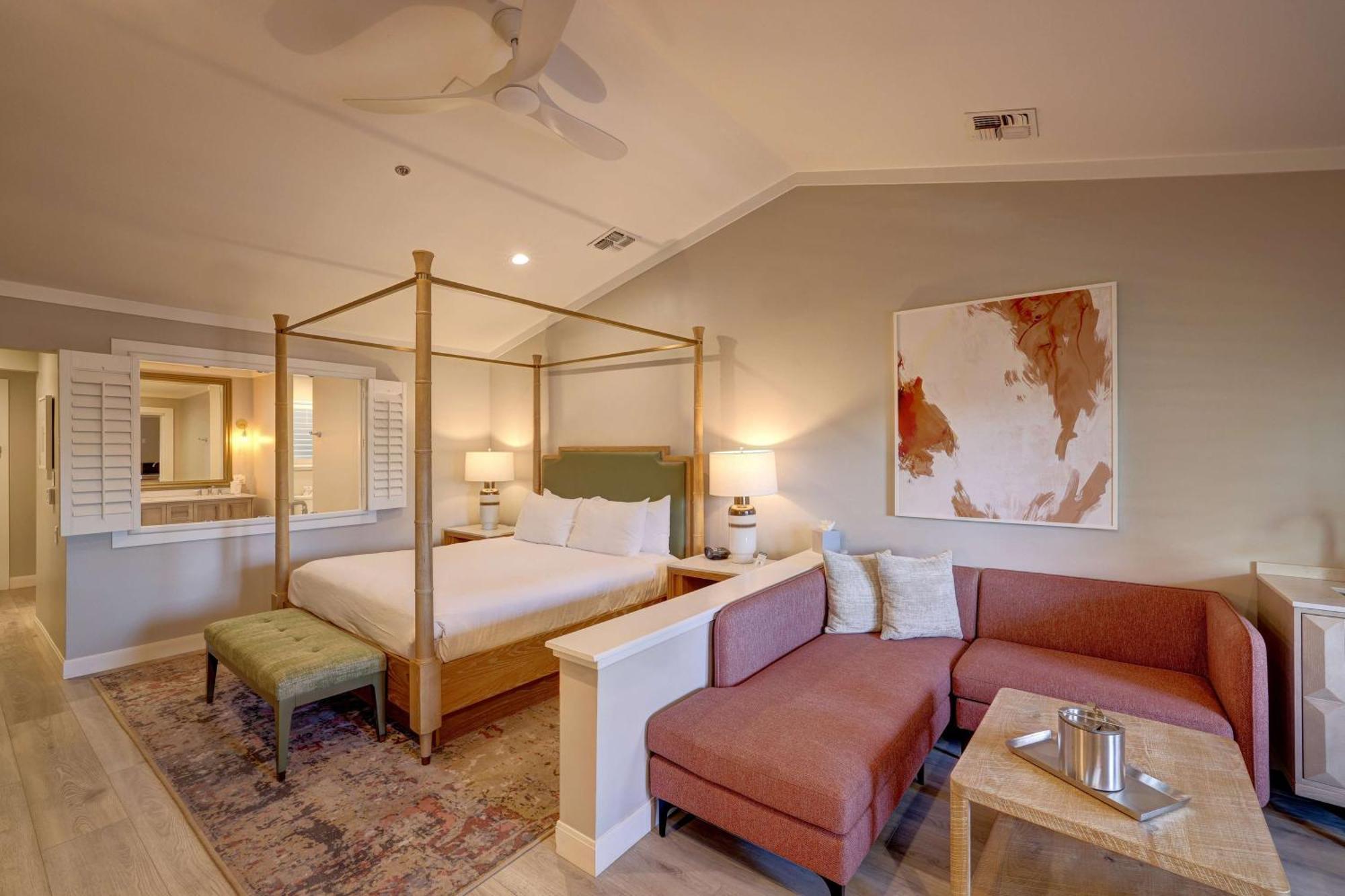 One-Bedroom King Suite