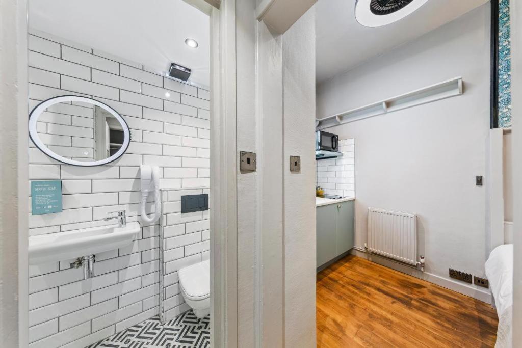 Small Single Room