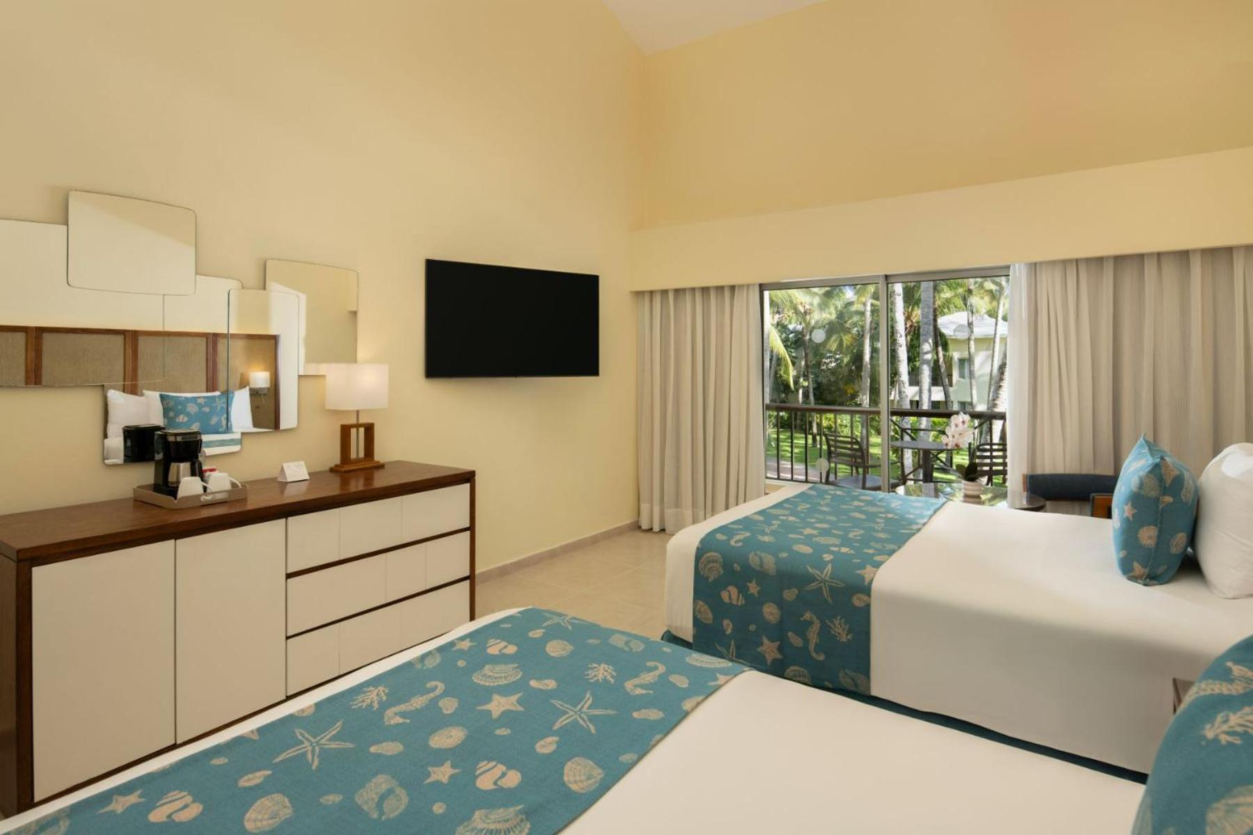 Tropical View Room
