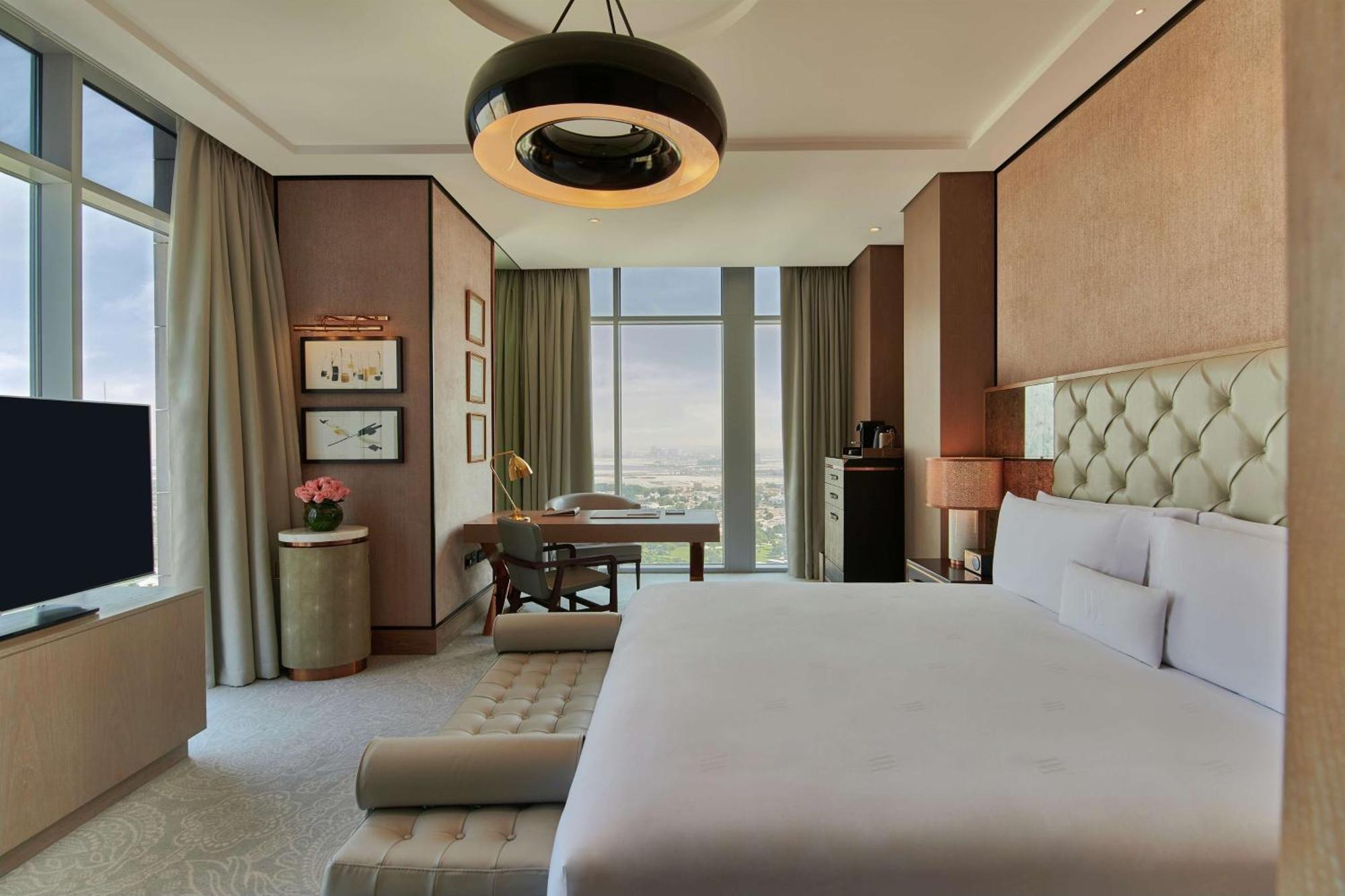 Deluxe King Room City View