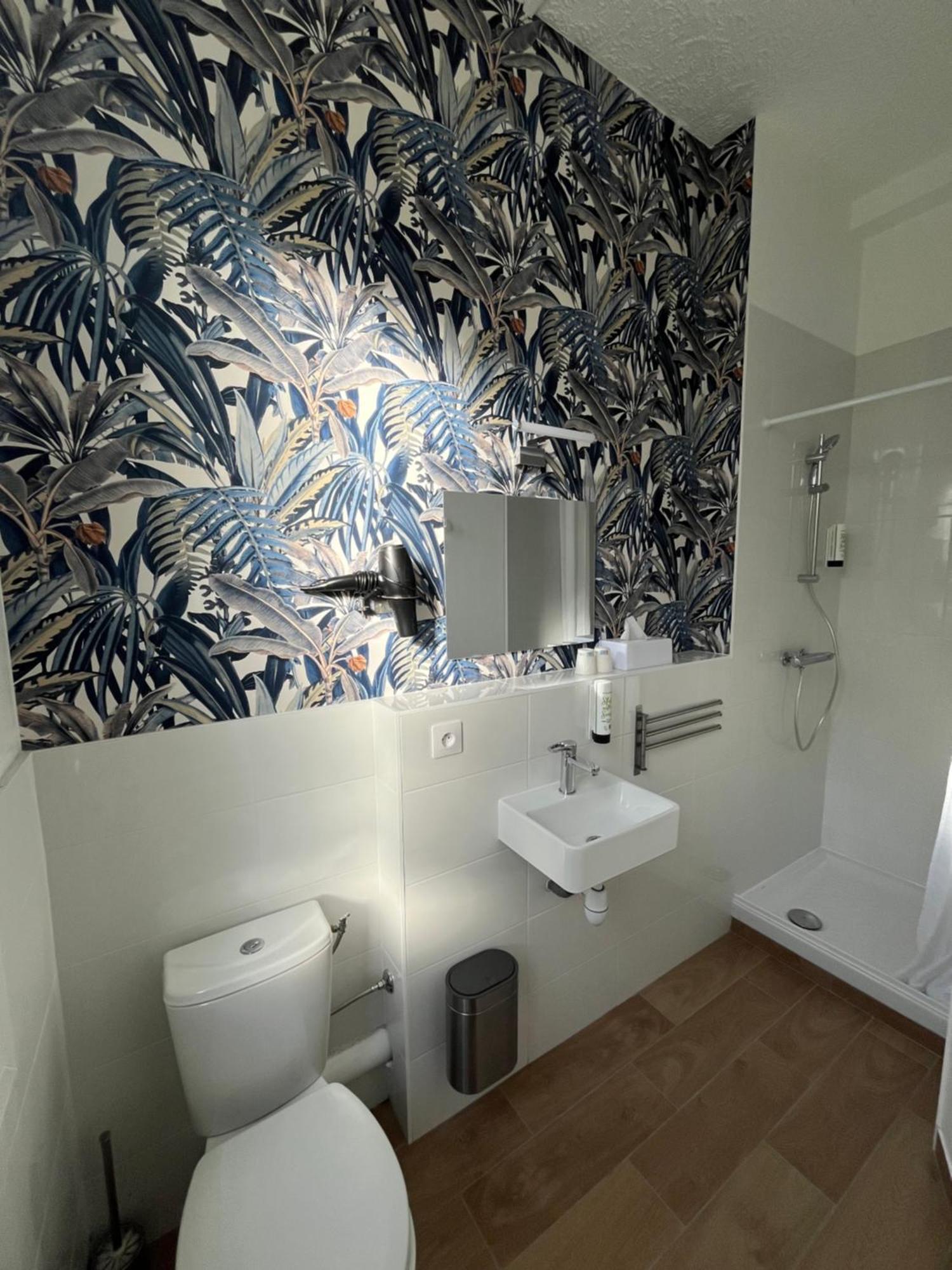 Double Room,1657202528:JPEG