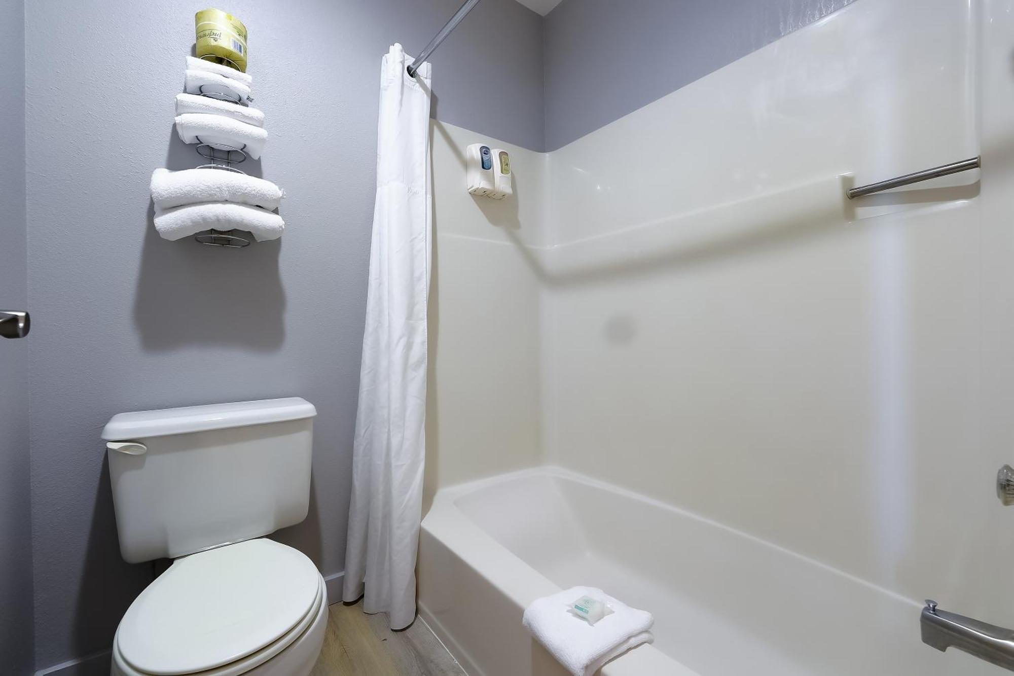 King Bed Limited Ocean view