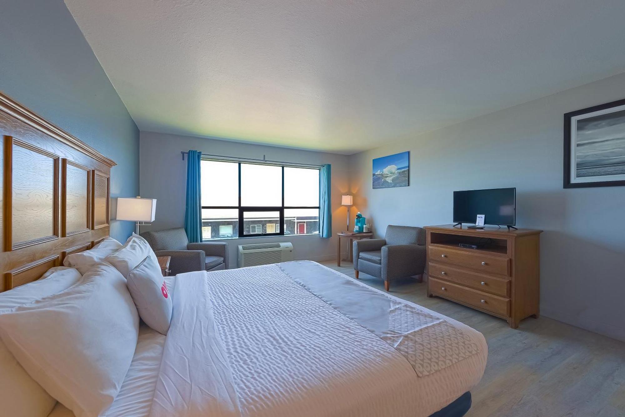 King Bed Limited Ocean view