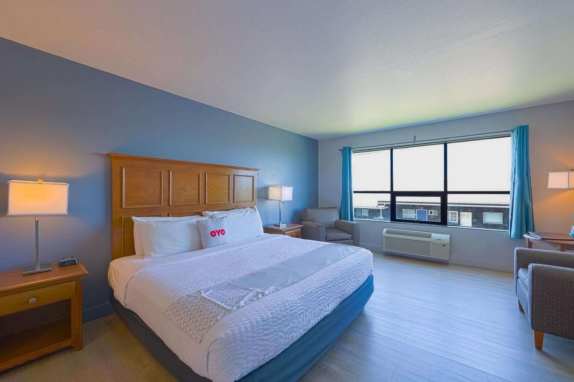 King Bed Limited Ocean view