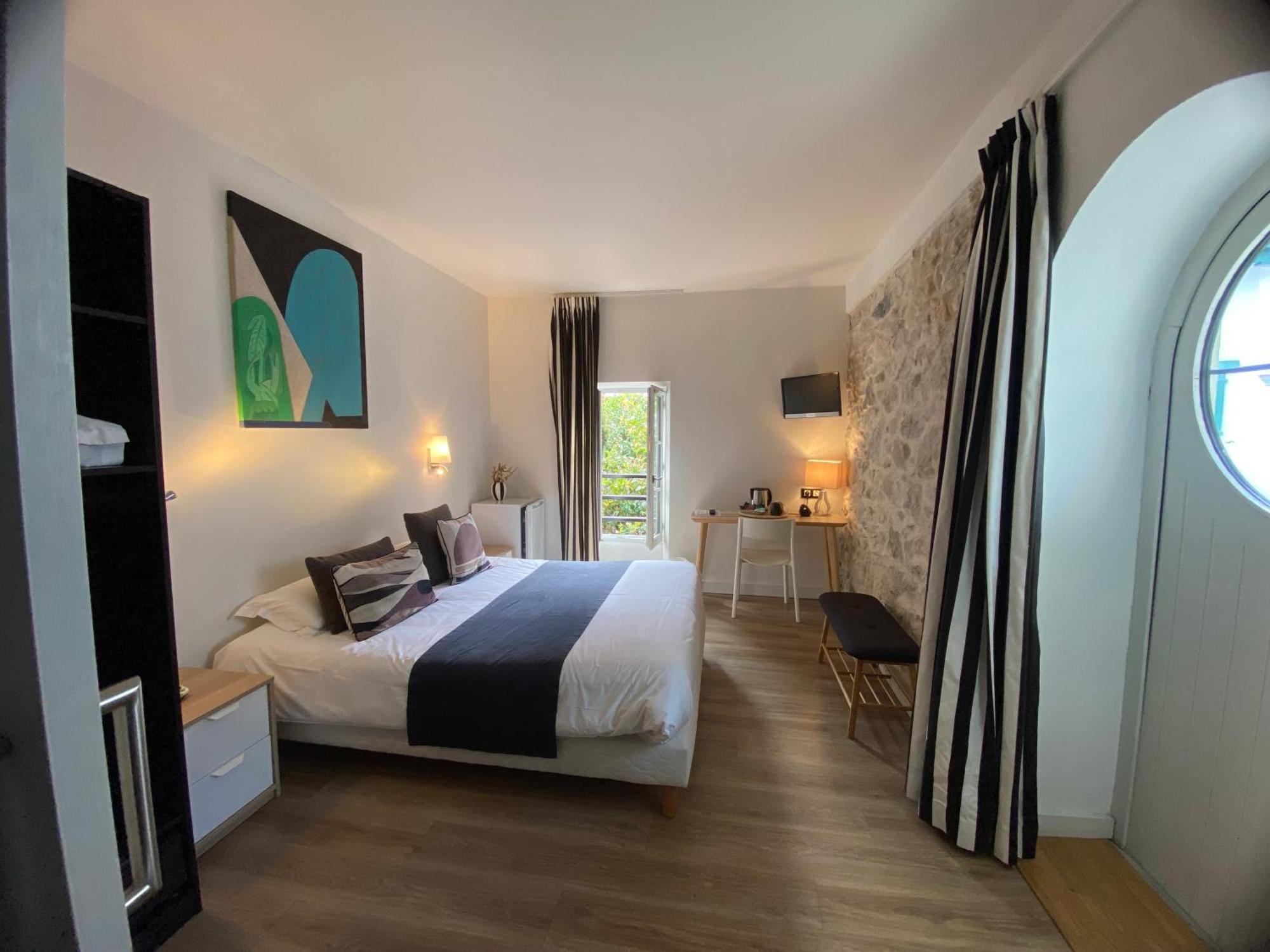 Double Room Disabled Guest