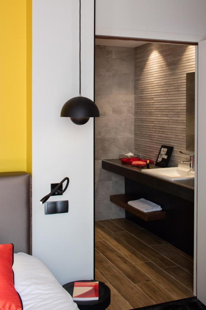 Privilege Room
