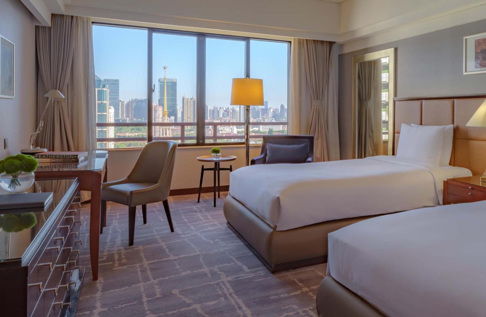 Deluxe Skyline View Room Guest room 2 Twin or Single Beds