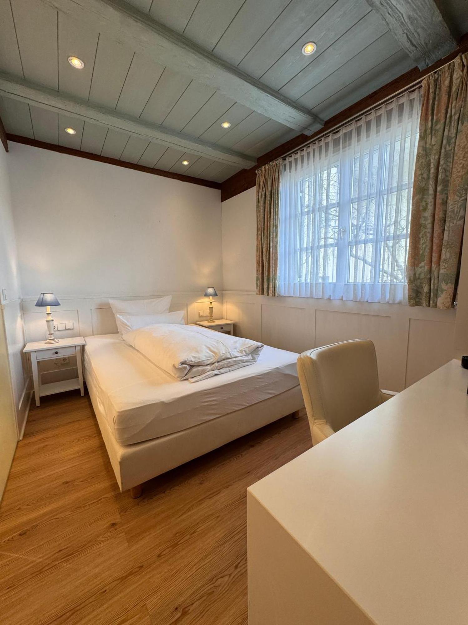 Deluxe Single Room