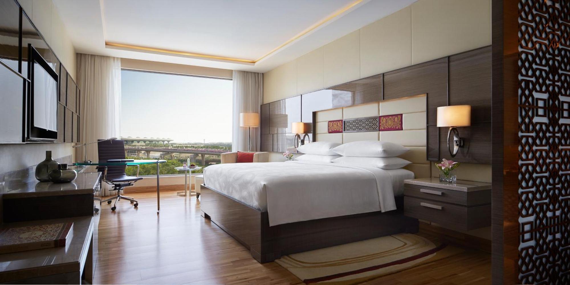 Guest room 1 King City view