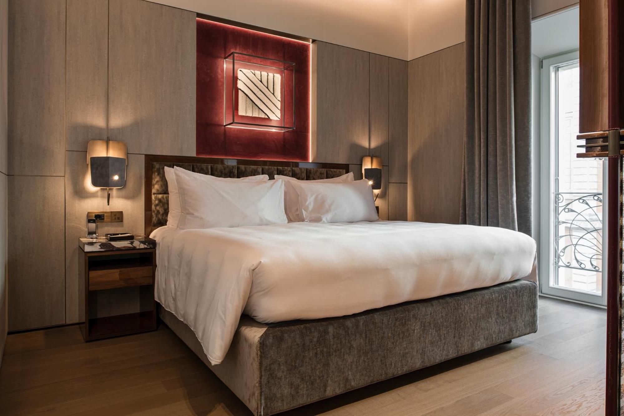 Deluxe Suite 5