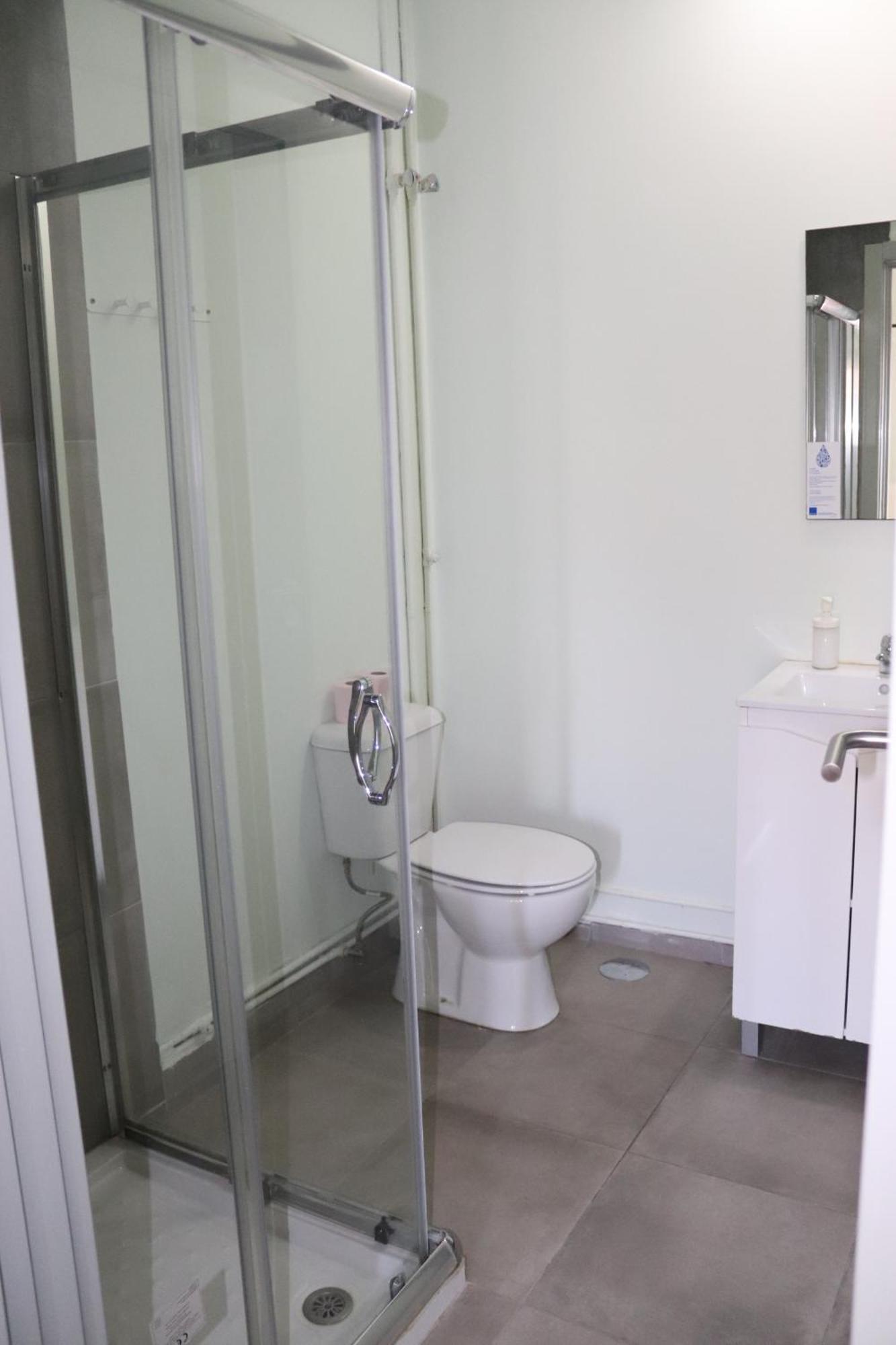 Double Room Private Bathroom