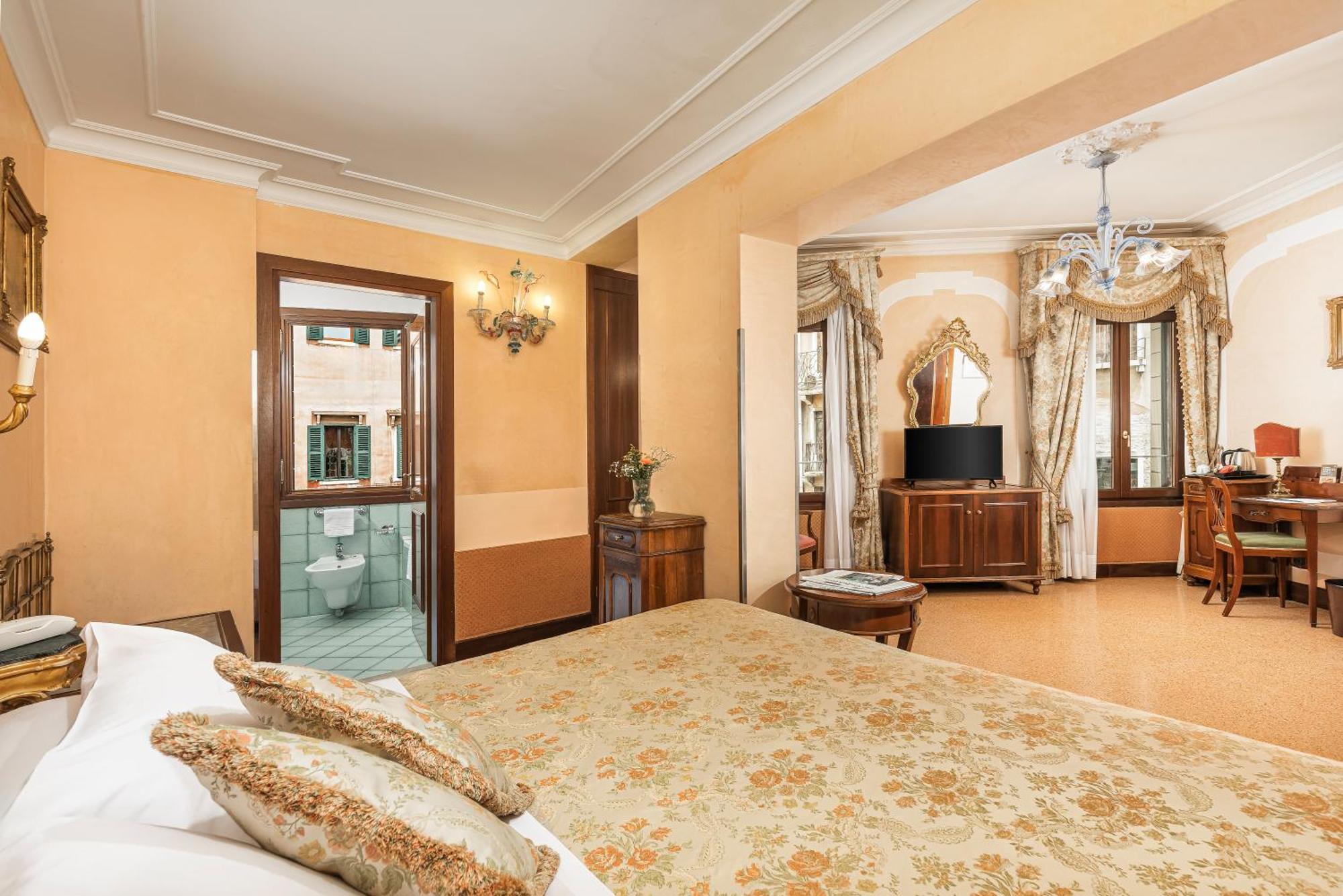 Classic Triple Room