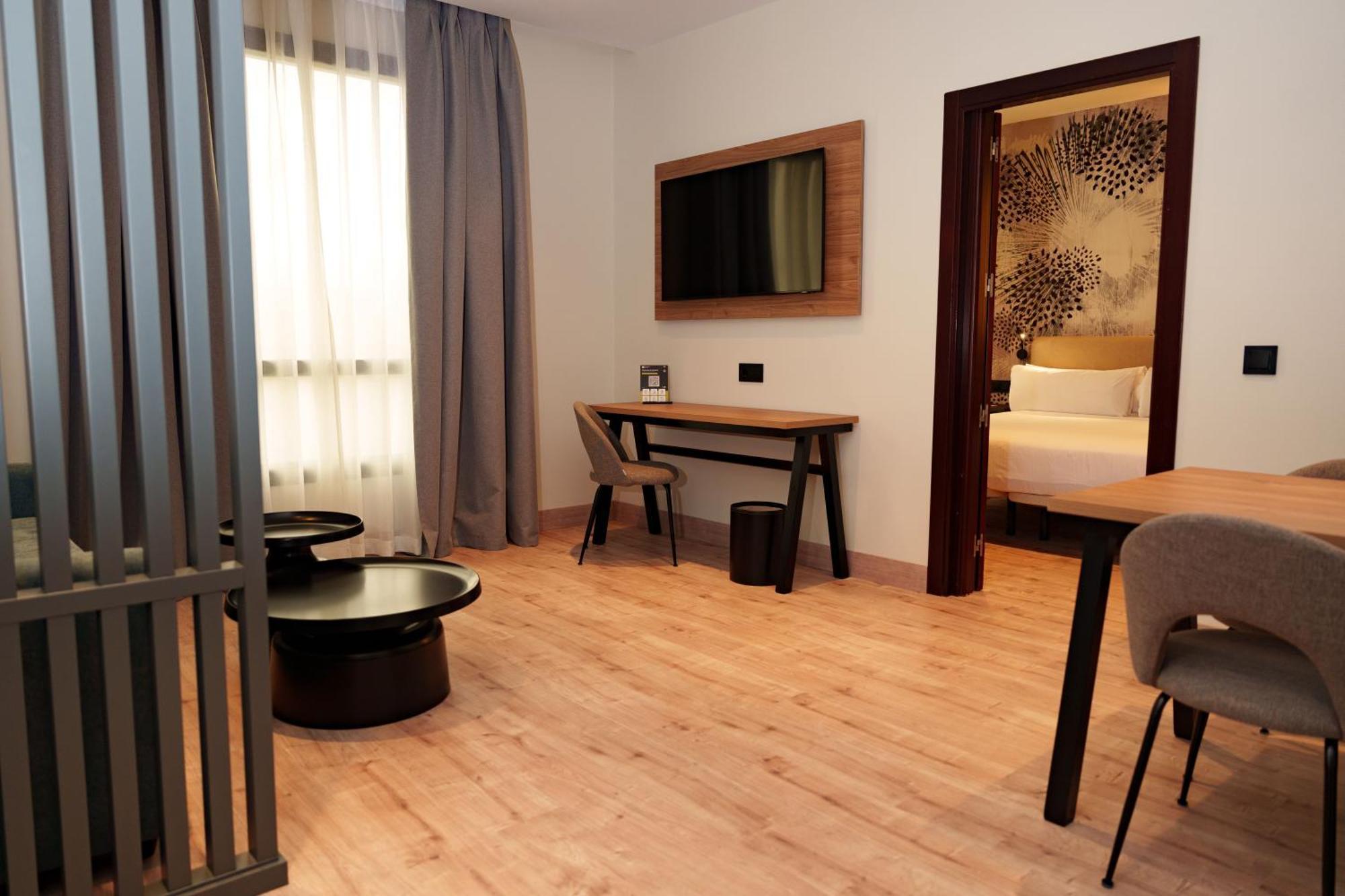 Family 3 Rooms