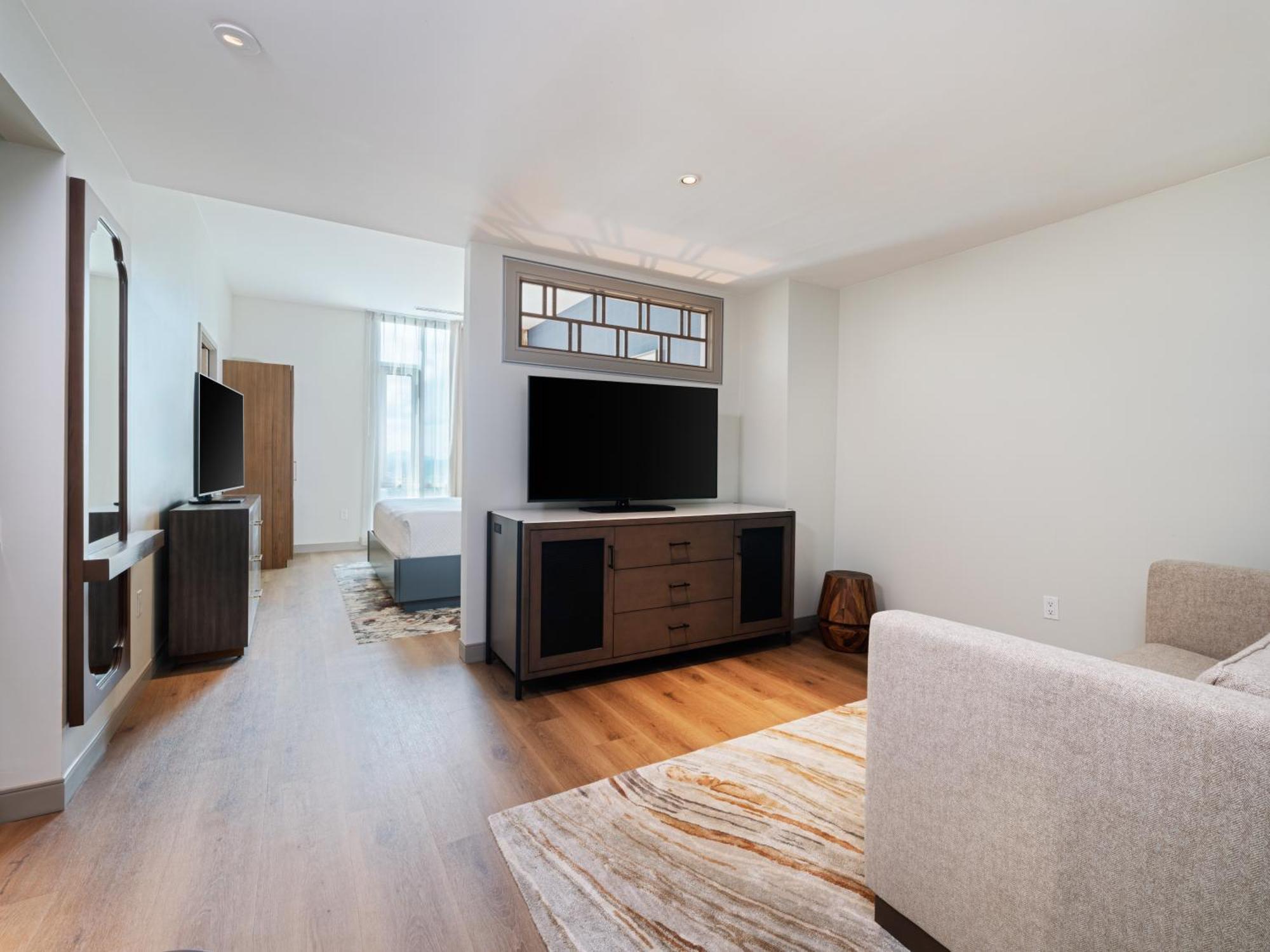 King Executive Suite,1658760797:JPEG