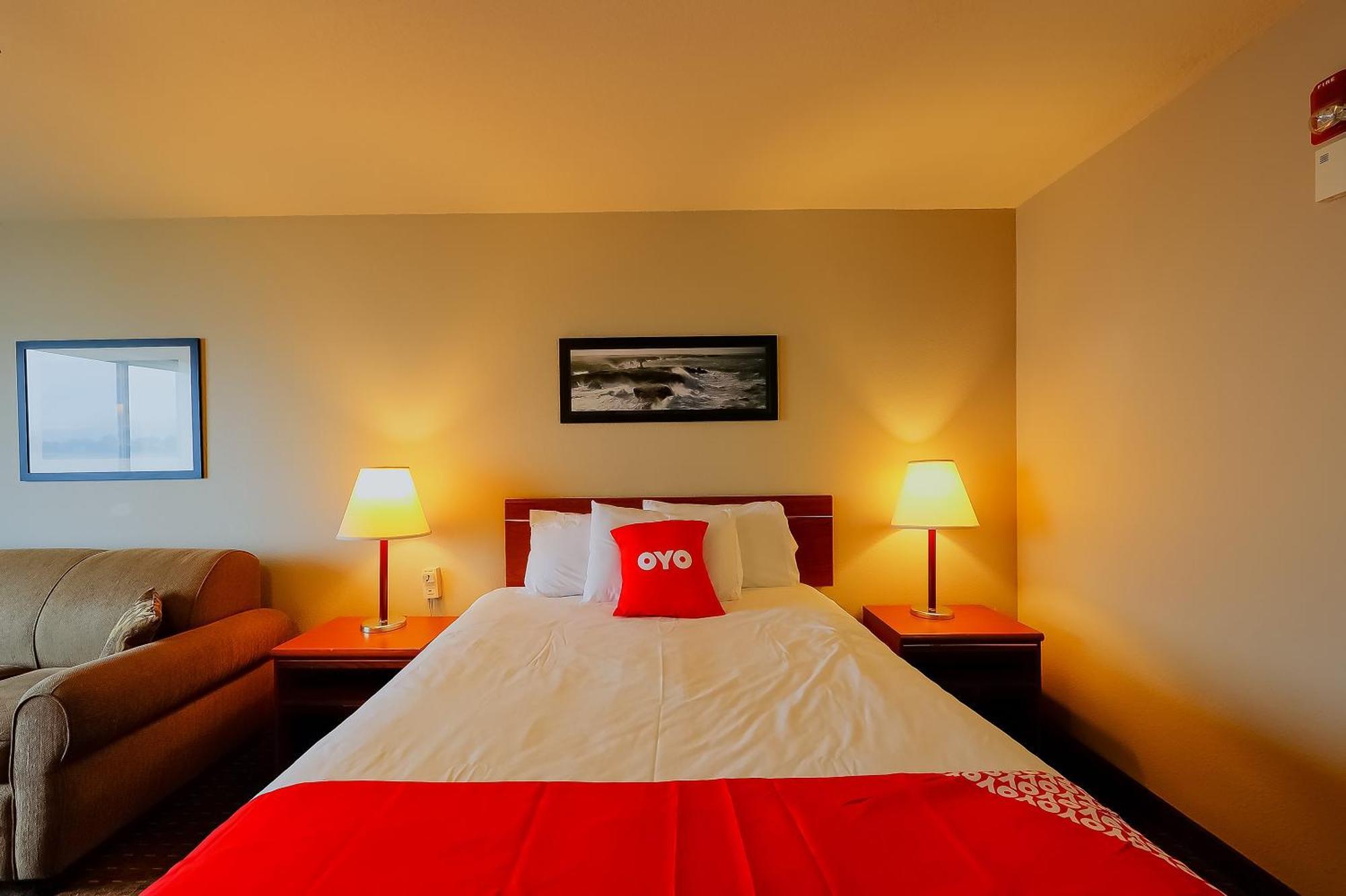 Queen Room Accessible Bay view Pet Friendly