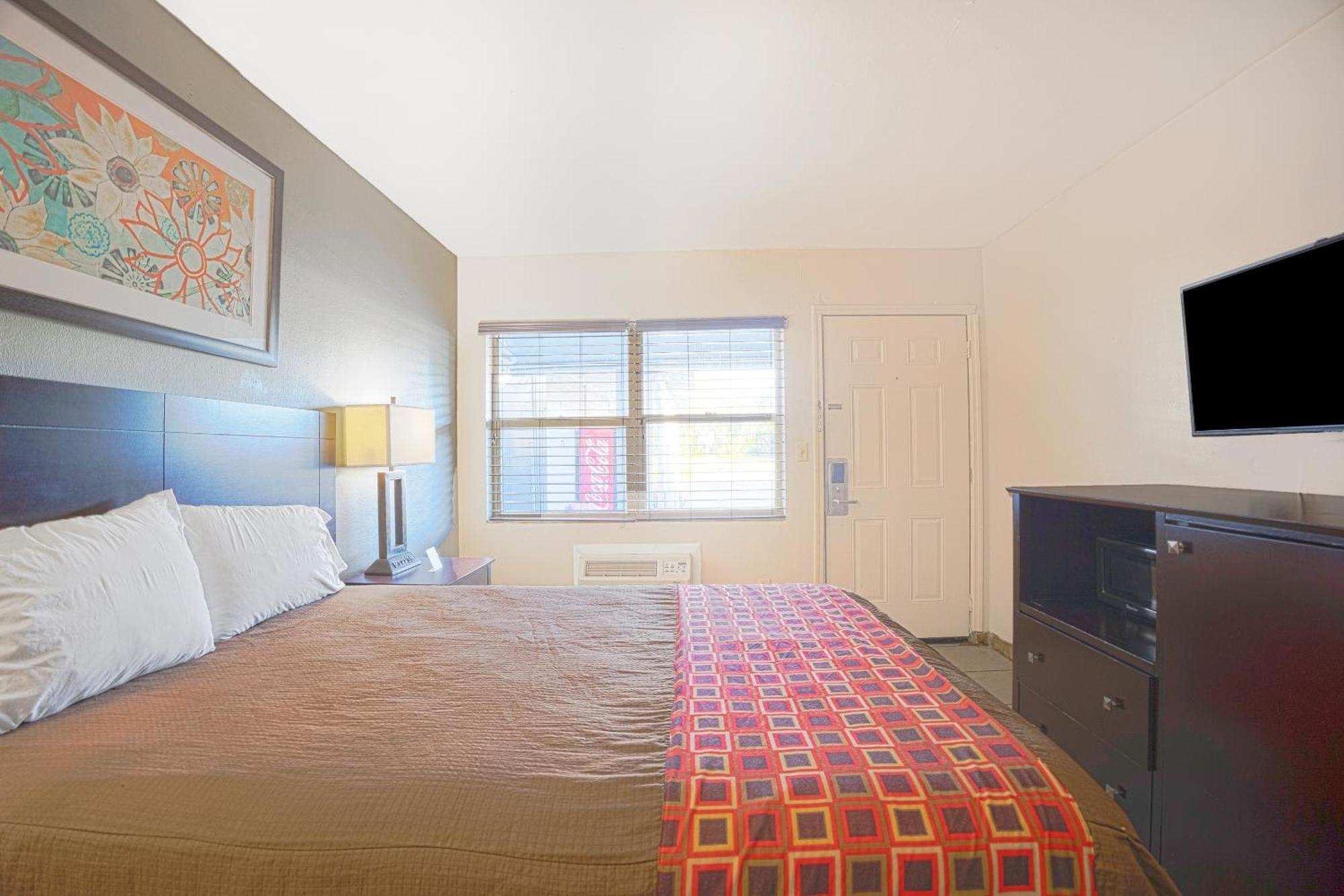 Full Bed Non-Smoking