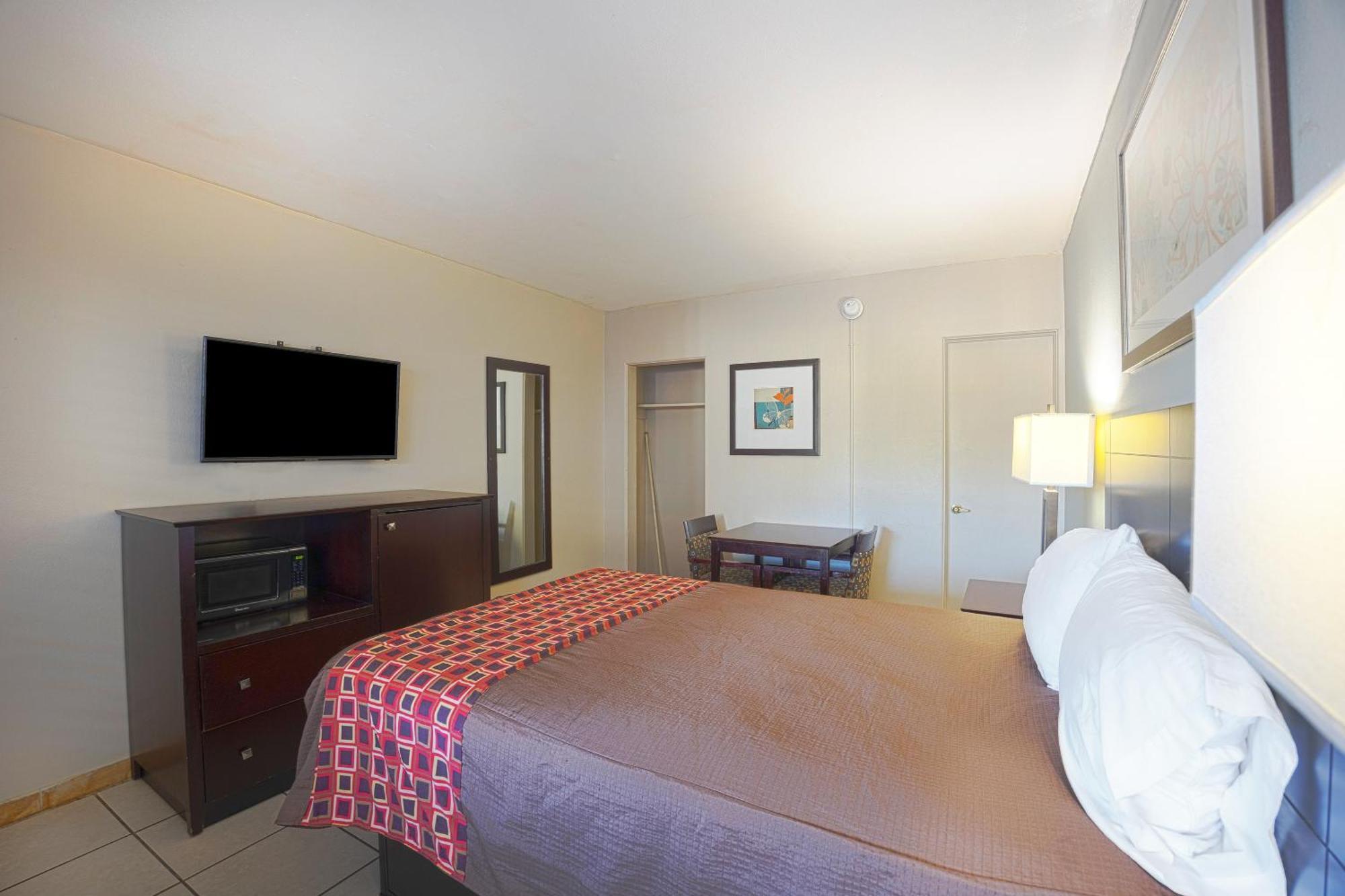 Full Bed Non-Smoking