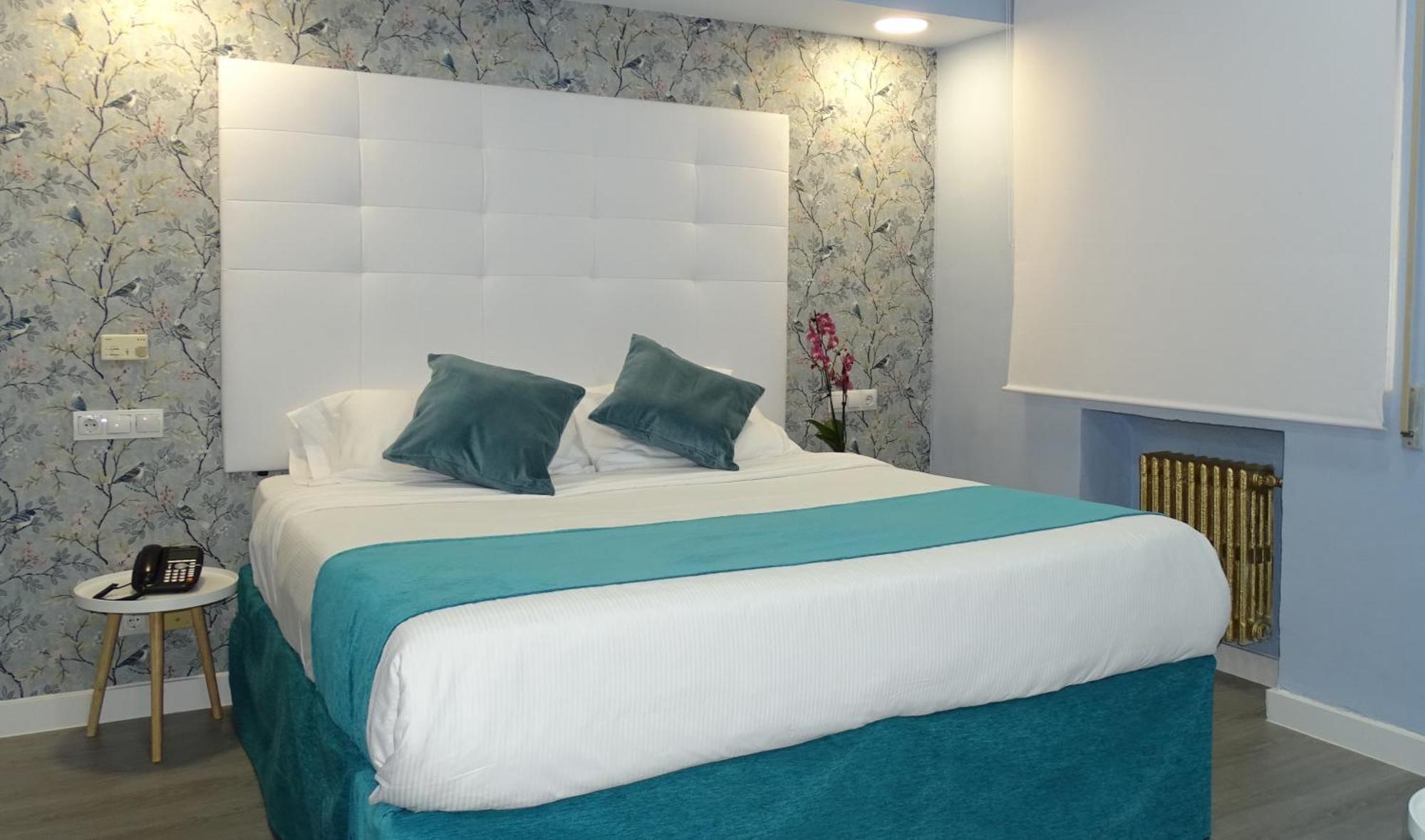 Two-Bedroom Deluxe Apartment