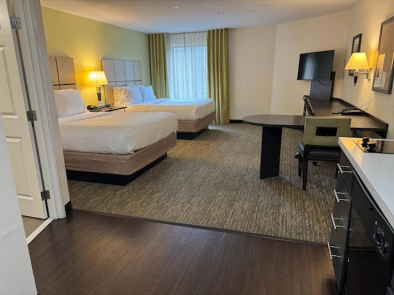 Studio Suite Two Queen Beds