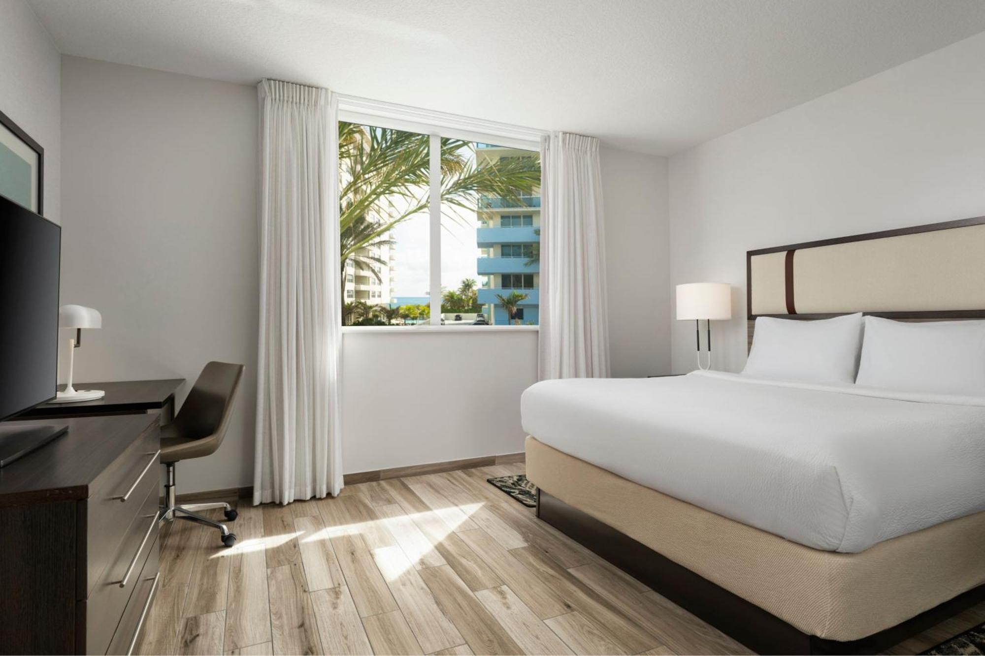 King Suite Partial Ocean View