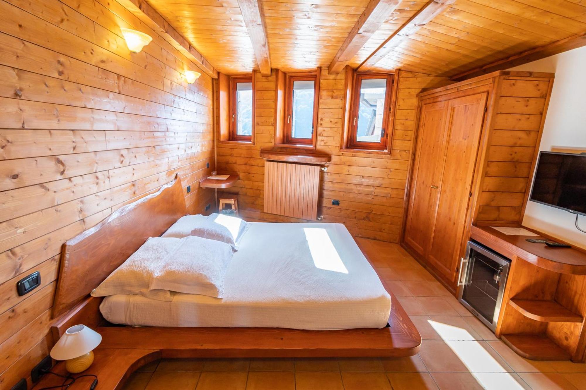 Deluxe Triple Room Spa Access