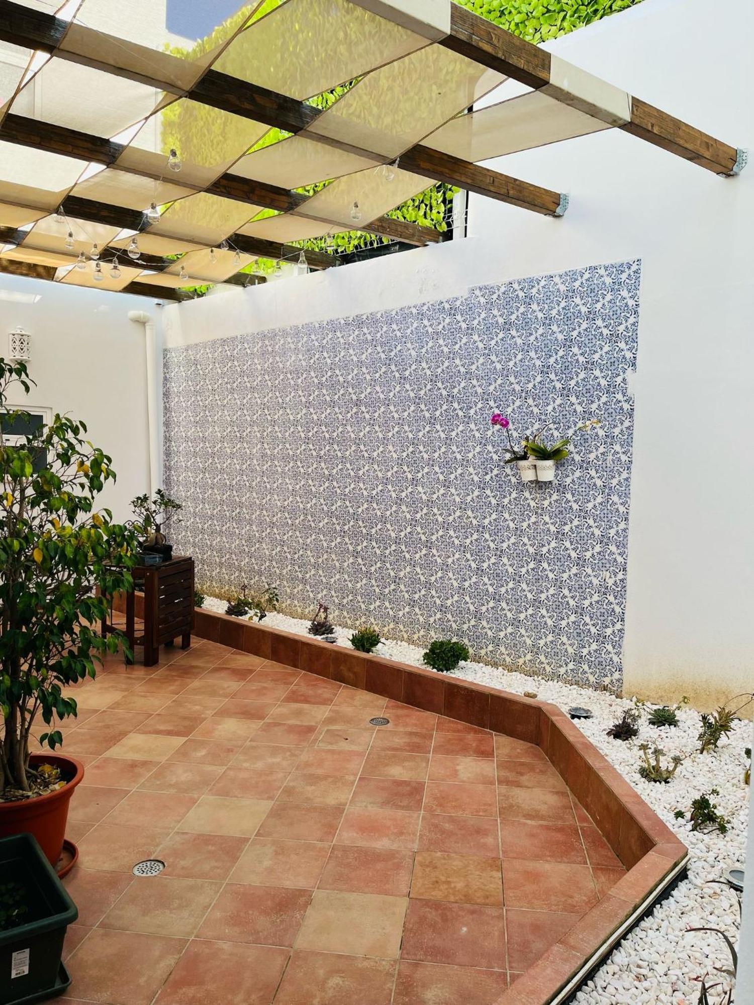 One-Bedroom Apartment Garden View