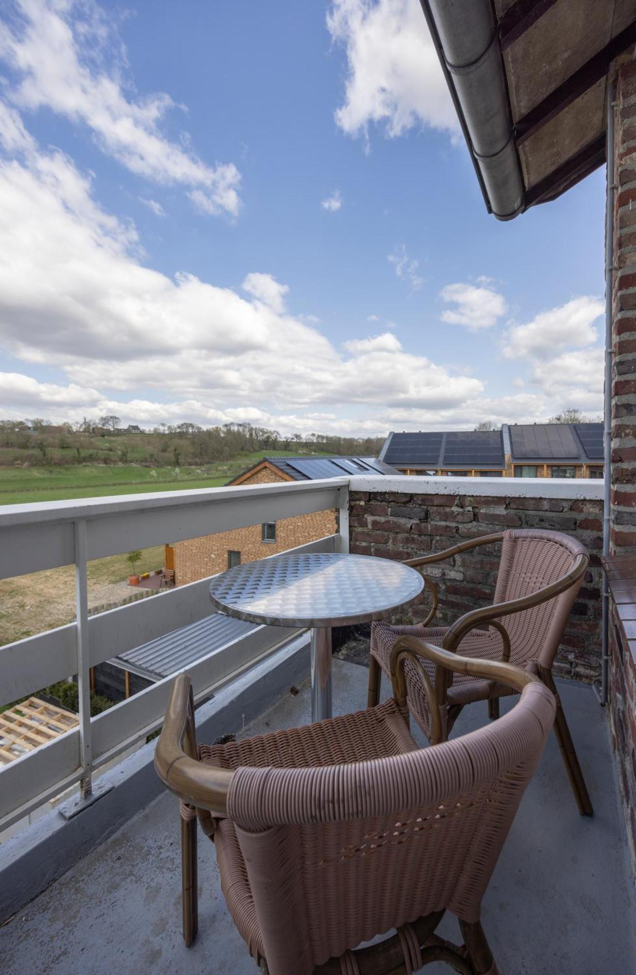 Small Room Balcony