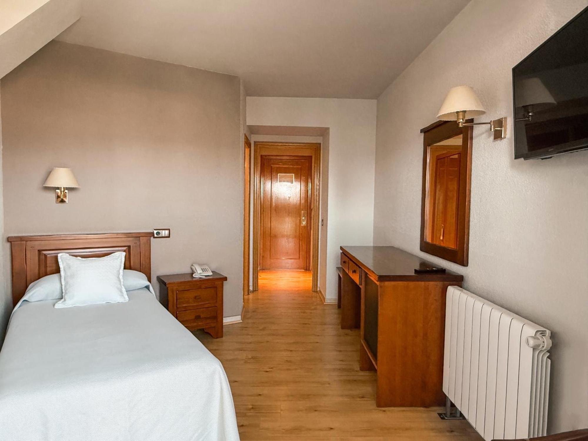 Single Room,1659459292:JPEG