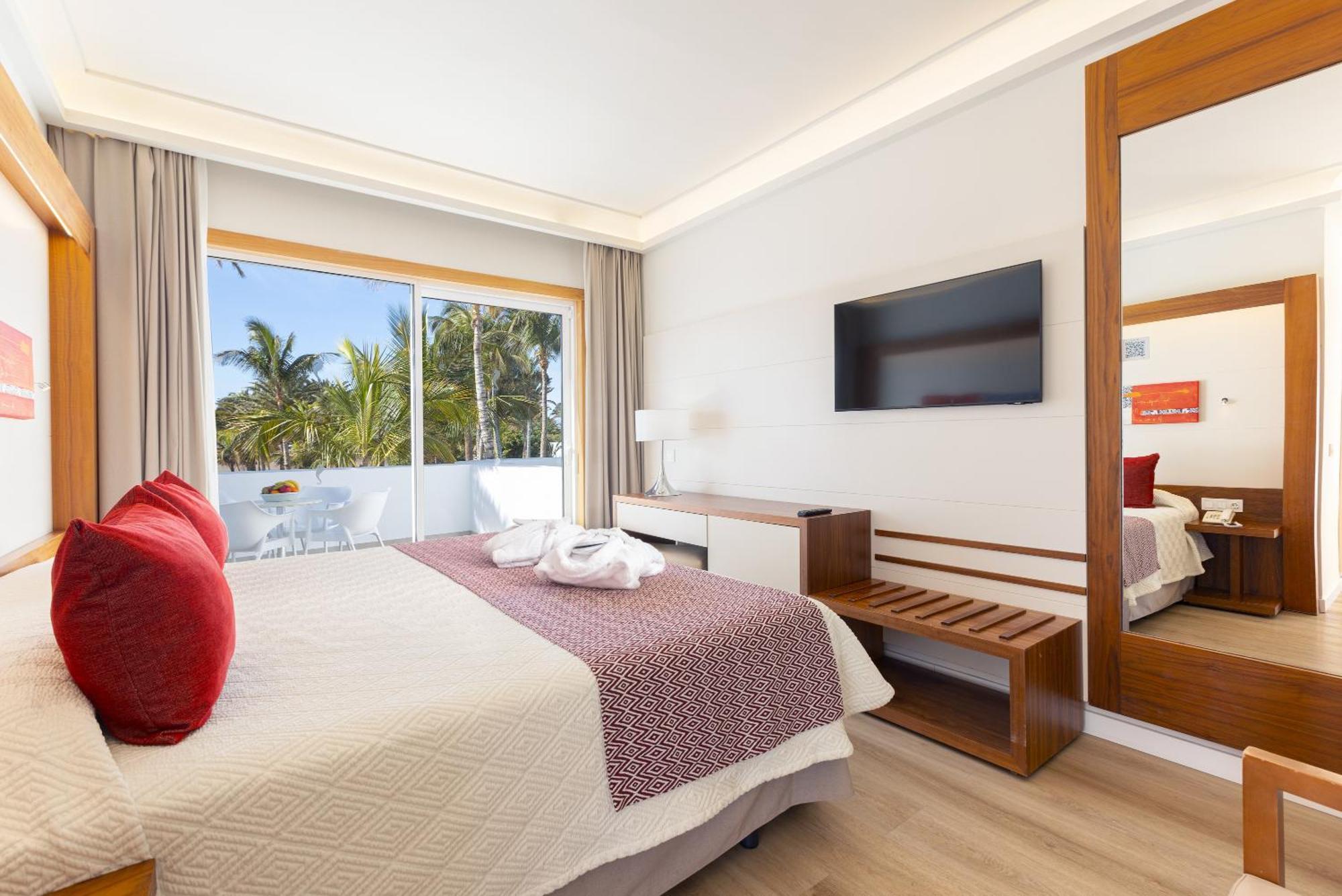 Junior Suite Pool View