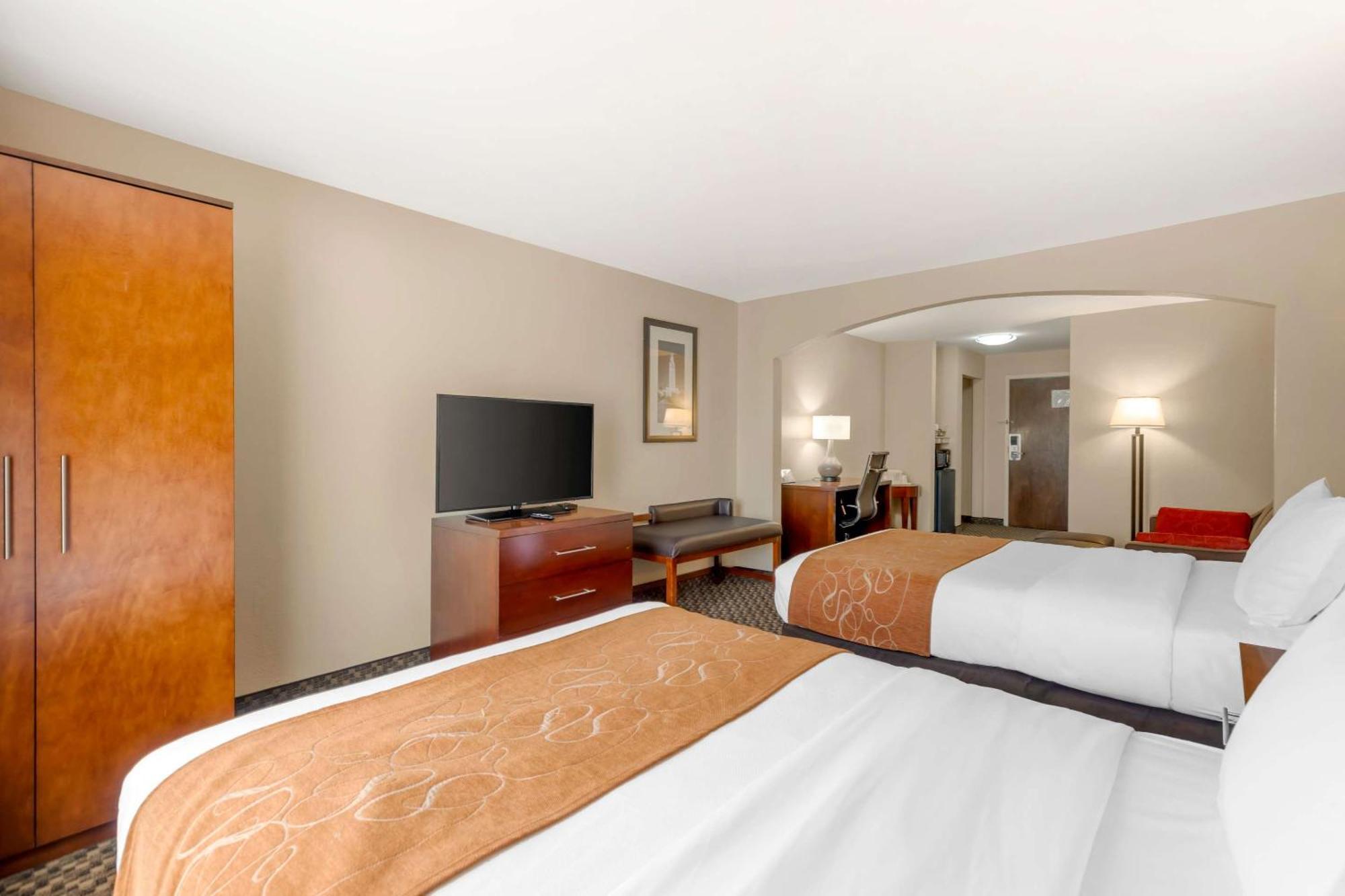 Suite with Two Double Beds
