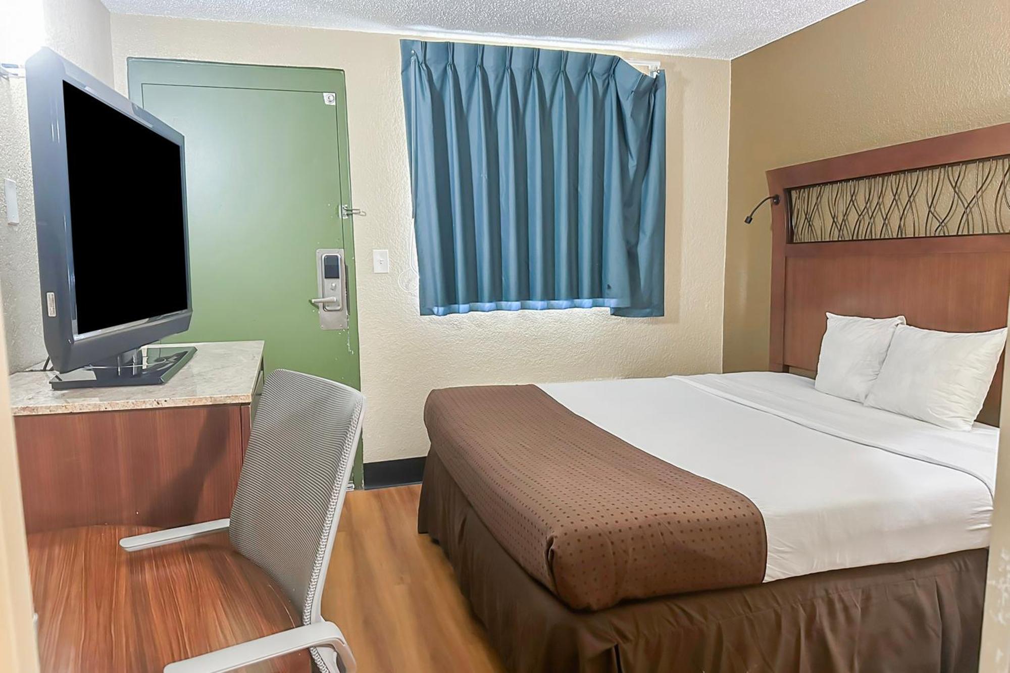 King Bed Accessible
