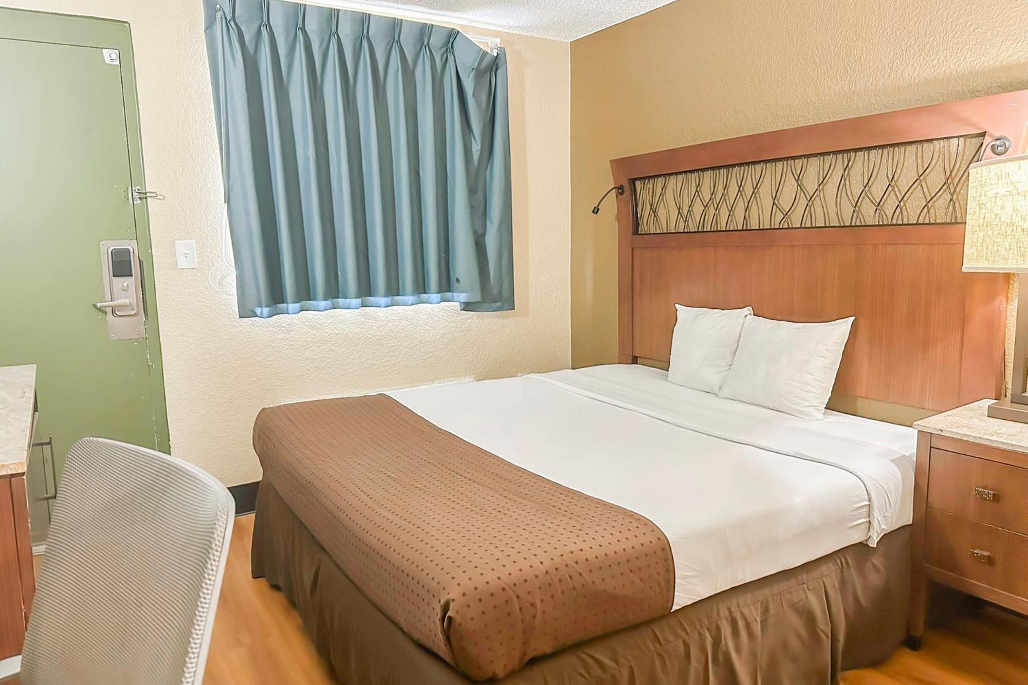 King Bed Accessible